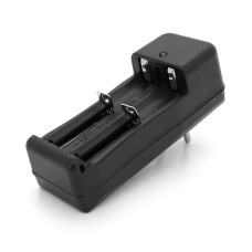Зарядка 2 х Аккумулятора Li-Ion типа AAA / AA / 18650 4.2V 1A (TG-008)